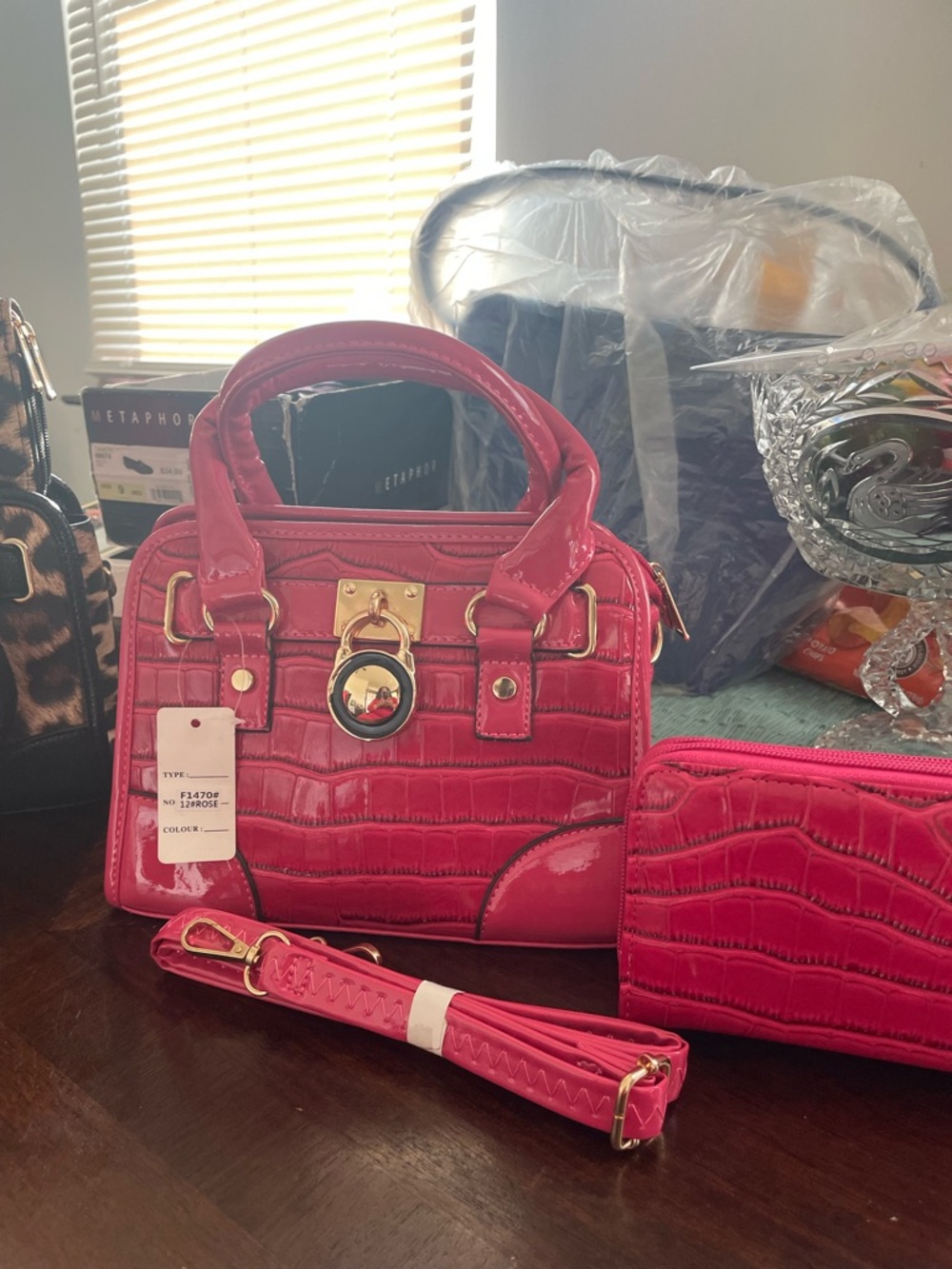 Stylish Pink Croc-Embossed Satchel Bag with Wallet